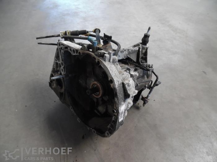 Gebrauchte Getriebe Dacia Logan MCV I (KS) 1.6 16V Preis auf Anfrage angeboten von Verhoef Cars & Parts