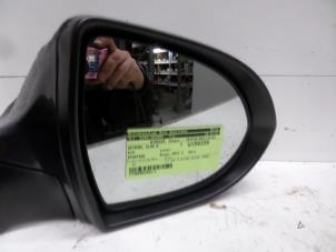 Used Mirror glass, right Kia Sportage (SL) 1.6 GDI 16V 4x2 Price on request offered by Verhoef Cars & Parts