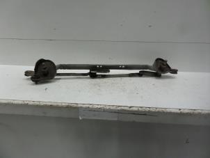 Used Wiper mechanism Toyota Corolla Verso (R10/11) 2.0 D-4D 16V Price € 40,00 Margin scheme offered by Verhoef Cars & Parts