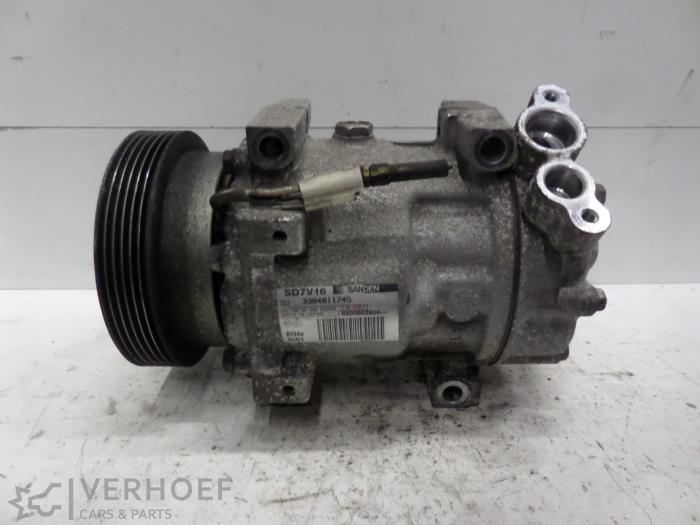 Klimapumpe Dacia Logan MCV I (KS), 2007 / 2013 1.6 16V, Kombi/o, Benzin, 1.598cc, 77kW (105pk), FWD, K4M690; K4MF6; K4M696; K4MH6; K4M697, 2007-02 / 2013-05, KSD9J; KSD0M; KSD0N; KSDAM; KSDAN; KSR0M; KSR9J; KSRAM; KSRBJ (Gebraucht)