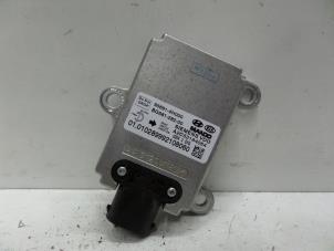 Used Airbag sensor Hyundai H-300 2.5 CRDi Price on request offered by Verhoef Cars & Parts