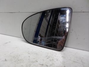 Used Mirror glass, left Nissan Qashqai (J10) 2.0 16V 4x4 Price on request offered by Verhoef Cars & Parts