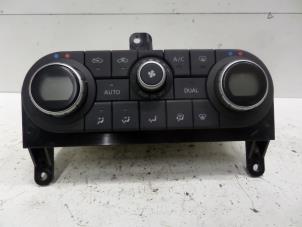 Used Heater control panel Nissan Qashqai (J10) 2.0 16V 4x4 Price € 90,00 Margin scheme offered by Verhoef Cars & Parts