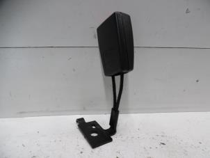 Used Rear seatbelt buckle, left Opel Vectra C GTS 1.9 CDTI 16V Price on request offered by Verhoef Cars & Parts