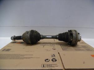 Used Front drive shaft, right Audi Q7 (4LB) 6.0 TDI V12 48V Price on request offered by Verhoef Cars & Parts