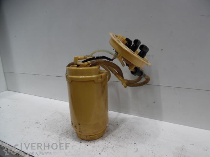Gebrauchte Benzinpumpe Audi Q7 (4LB) 6.0 TDI V12 48V Preis auf Anfrage angeboten von Verhoef Cars & Parts