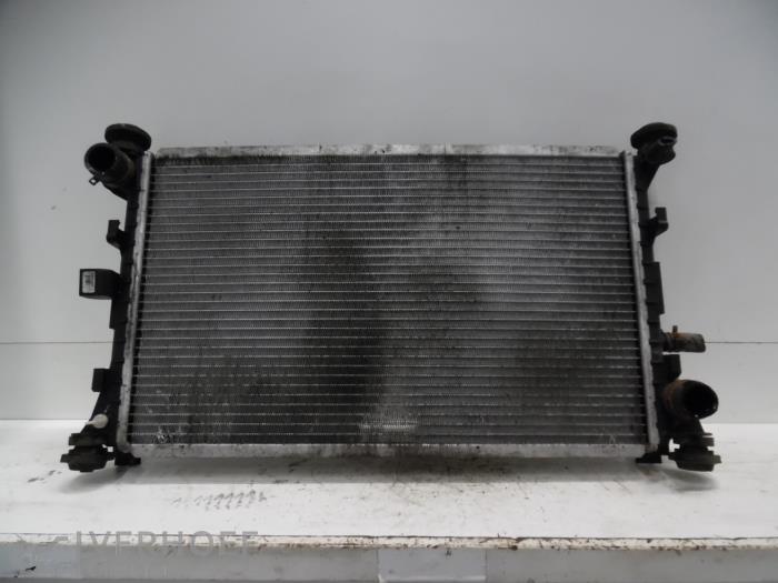 Used Radiator Ford Focus 1 Wagon 1.8 TDCi 115 Price on request offered by Verhoef Cars & Parts