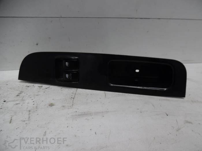 Usados Interruptor combinado de ventanillas Kia Pregio (TB) 2.5 TCi Precio de solicitud ofrecido por Verhoef Cars & Parts