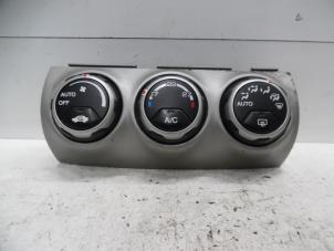 Used Heater control panel Honda CR-V (RD6/7/8) 2.0i 16V VTEC Price € 90,00 Margin scheme offered by Verhoef Cars & Parts