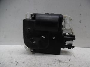Usados Motor de válvula de calefactor Nissan Navara (D40) 2.5 dCi 16V 4x4 Precio de solicitud ofrecido por Verhoef Cars & Parts