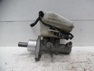 Used Master cylinder Opel Astra H (L48) 1.6 16V Twinport Price on request offered by Verhoef Cars & Parts
