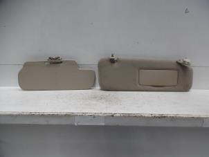 Used Sun visor Toyota Land Cruiser 100 (J10) 4.2 TDI 100 24V Price € 60,50 Inclusive VAT offered by Verhoef Cars & Parts