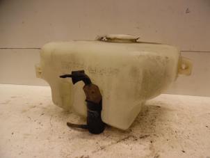 Used Front windscreen washer reservoir Suzuki Vitara (ET/FT/TA) 1.6 Price on request offered by Verhoef Cars & Parts
