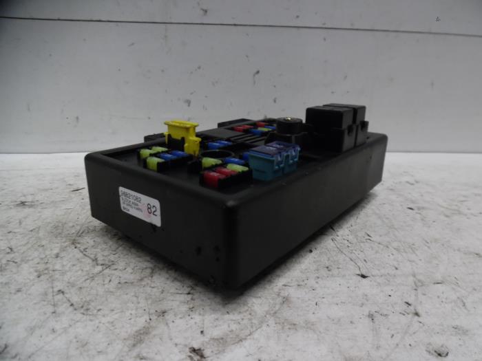 Chevrolet Captiva Fuse boxes stock