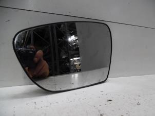 Used Mirror glass, left Kia Cee'd Sportswagon (JDC5) 1.6 GDI 16V Price on request offered by Verhoef Cars & Parts