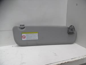 Used Sun visor Hyundai H-300 2.5 CRDi Price € 36,30 Inclusive VAT offered by Verhoef Cars & Parts