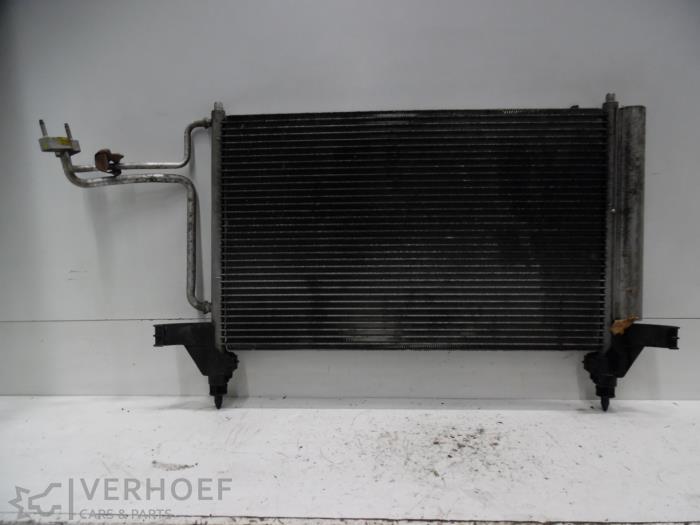 Usagé Radiateur clim Fiat Stilo (192A/B) 2.4 20V Abarth 5-Drs. Prix sur demande proposé par Verhoef Cars & Parts