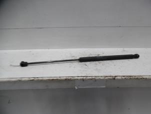 Used Rear gas strut, left Fiat Stilo (192A/B) 2.4 20V Abarth 5-Drs. Price on request offered by Verhoef Cars & Parts