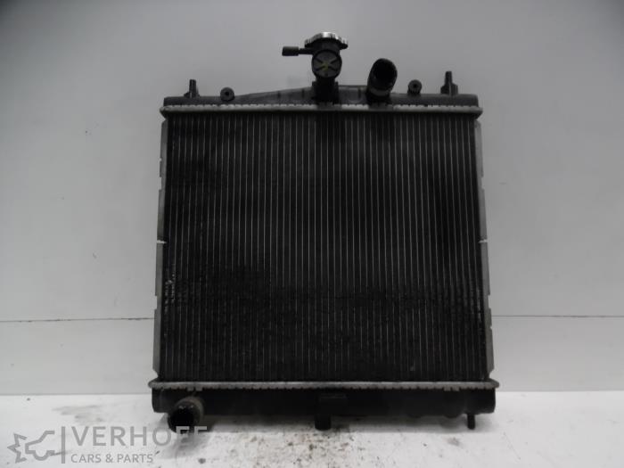 Usagé Radiateur Nissan Micra (K12) 1.0 16V Prix € 30,00 Règlement à la marge proposé par Verhoef Cars & Parts