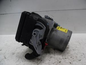 Usagé Pompe ABS Kia Picanto (TA) 1.0 12V Prix € 50,00 Règlement à la marge proposé par Verhoef Cars & Parts
