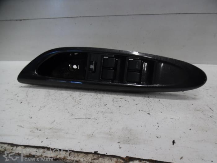 Usados Interruptor combinado de ventanillas Mazda MPV (LW19/69) 2.0 CiTD 16V Precio de solicitud ofrecido por Verhoef Cars & Parts
