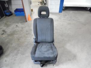 Używane Fotel tylny Mazda MPV (LW19/69) 2.0 CiTD 16V Cena € 100,00 Procedura marży oferowane przez Verhoef Cars & Parts