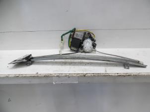 Used Window mechanism 4-door, front right Mitsubishi Space Wagon (N8/N9) 2.0 16V GDI Price on request offered by Verhoef Cars & Parts