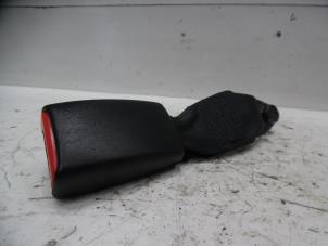 Used Rear seatbelt buckle, left Nissan Note (E11) 1.5 dCi 86 Price € 20,00 Margin scheme offered by Verhoef Cars & Parts