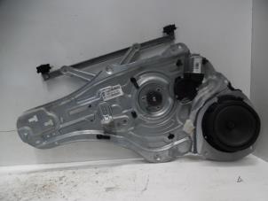 Used Window mechanism 4-door, front left Kia Sportage (SL) 1.6 GDI 16V 4x2 Price on request offered by Verhoef Cars & Parts