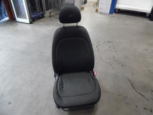 Used Seat, right Toyota Yaris Verso (P2) 1.4 D-4D Price € 90,00 Margin scheme offered by Verhoef Cars & Parts