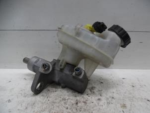 Used Master cylinder Chevrolet Orlando (YYM/YYW) 1.8 16V VVT Price on request offered by Verhoef Cars & Parts