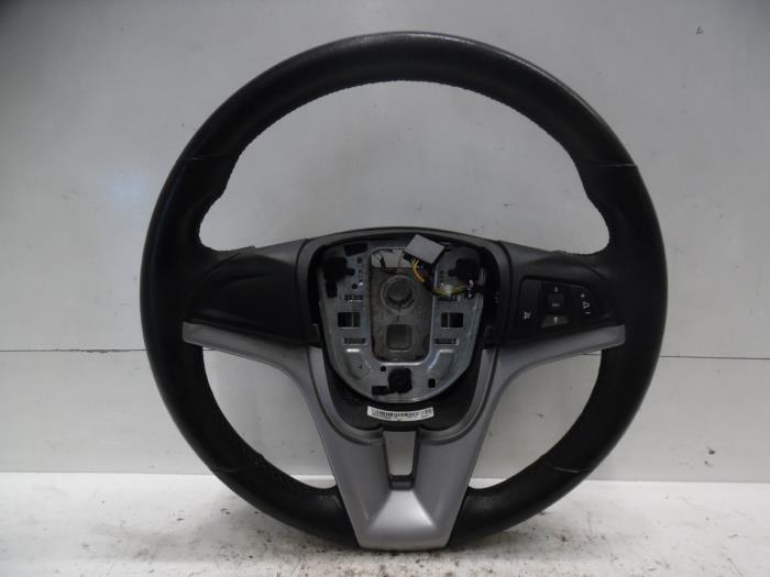 Steering wheel from a Daewoo Orlando (YYM/YYW) 1.8 16V VVT 2011