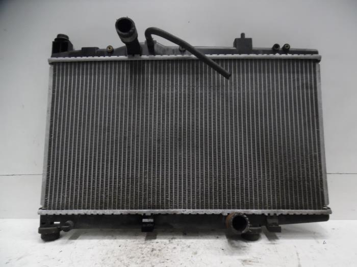 Radiator from a Toyota Yaris Verso (P2) 1.4 D-4D 2005