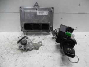 Used Set of cylinder locks (complete) Honda Civic (FA/FD) 1.3 Hybrid Price on request offered by Verhoef Cars & Parts