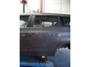 Używane Drzwi lewe tylne wersja 4-drzwiowa Chevrolet Orlando (YYM/YYW) 1.8 16V VVT Cena € 250,00 Procedura marży oferowane przez Verhoef Cars & Parts