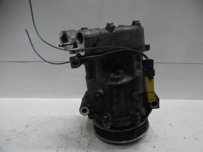 Air conditioning pump from a Fiat Scudo (270) 1.6 D Multijet DPF 2014