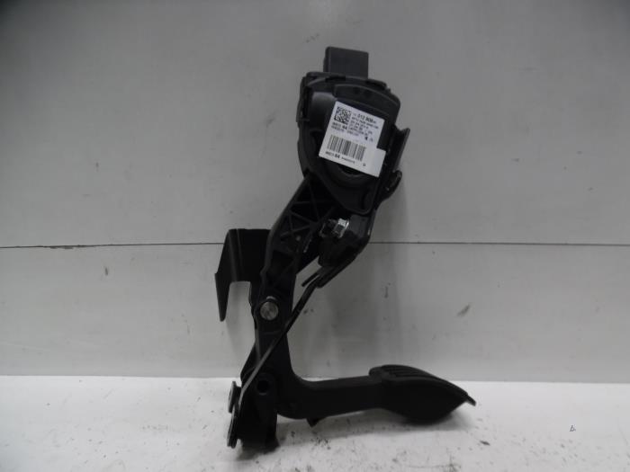 Throttle pedal position sensor from a Fiat Scudo (270) 1.6 D Multijet DPF 2014