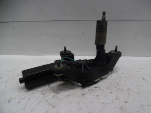 Used Rear wiper motor Alfa Romeo 147 (937) 2.0 Twin Spark 16V Price € 40,00 Margin scheme offered by Verhoef Cars & Parts