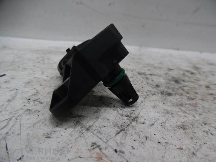 Begagnade Luftflödesmätare Nissan Qashqai (J11) 1.2 DIG-T 16V Pris på förfrågan erbjuds av Verhoef Cars & Parts