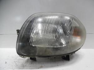 Used Headlight, left Renault Clio II (BB/CB) 1.2 Price on request offered by Verhoef Cars & Parts