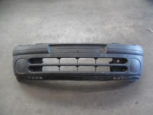 Used Front bumper Renault Clio II (BB/CB) 1.2 Price on request offered by Verhoef Cars & Parts