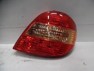 Used Taillight, right Toyota Avensis (T22) 1.6 16V VVT-i Price € 65,00 Margin scheme offered by Verhoef Cars & Parts