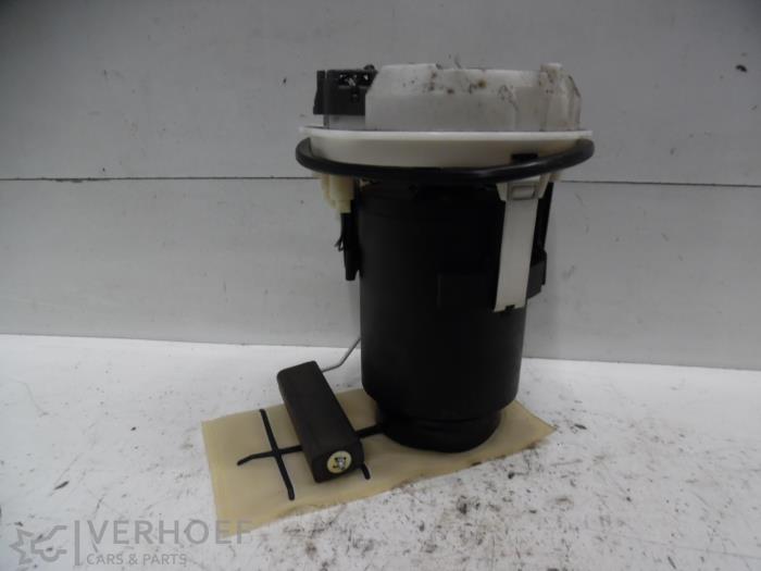 Gebrauchte Benzinpumpe Toyota Avensis (T22) 1.6 16V VVT-i Preis € 50,00 Margenregelung angeboten von Verhoef Cars & Parts