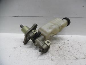 Used Master cylinder Peugeot 407 SW (6E) 2.0 HDiF 16V Price on request offered by Verhoef Cars & Parts