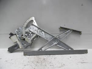 Used Window mechanism 4-door, front right Toyota Avensis Wagon (T25/B1E) 2.0 16V D-4D Price € 45,00 Margin scheme offered by Verhoef Cars & Parts