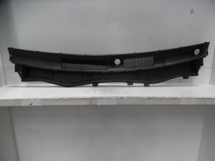 Used Cowl top grille Toyota iQ 1.0 12V VVT-i Price on request offered by Verhoef Cars & Parts