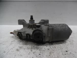 Used Front wiper motor Toyota iQ 1.0 12V VVT-i Price on request offered by Verhoef Cars & Parts