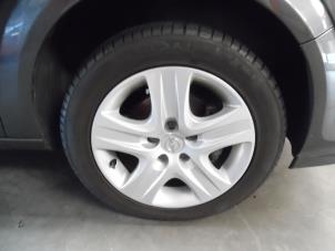 Usagé Jante + pneu d'hiver Opel Astra H (L48) 1.4 16V Twinport Prix sur demande proposé par Verhoef Cars & Parts