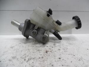 Used Master cylinder Mitsubishi Outlander (CW) 2.0 DI-D 16V 4x4 Price on request offered by Verhoef Cars & Parts