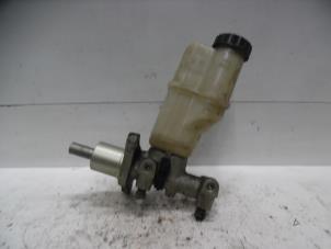 Used Master cylinder Peugeot 407 (6D) 1.8 16V Price on request offered by Verhoef Cars & Parts